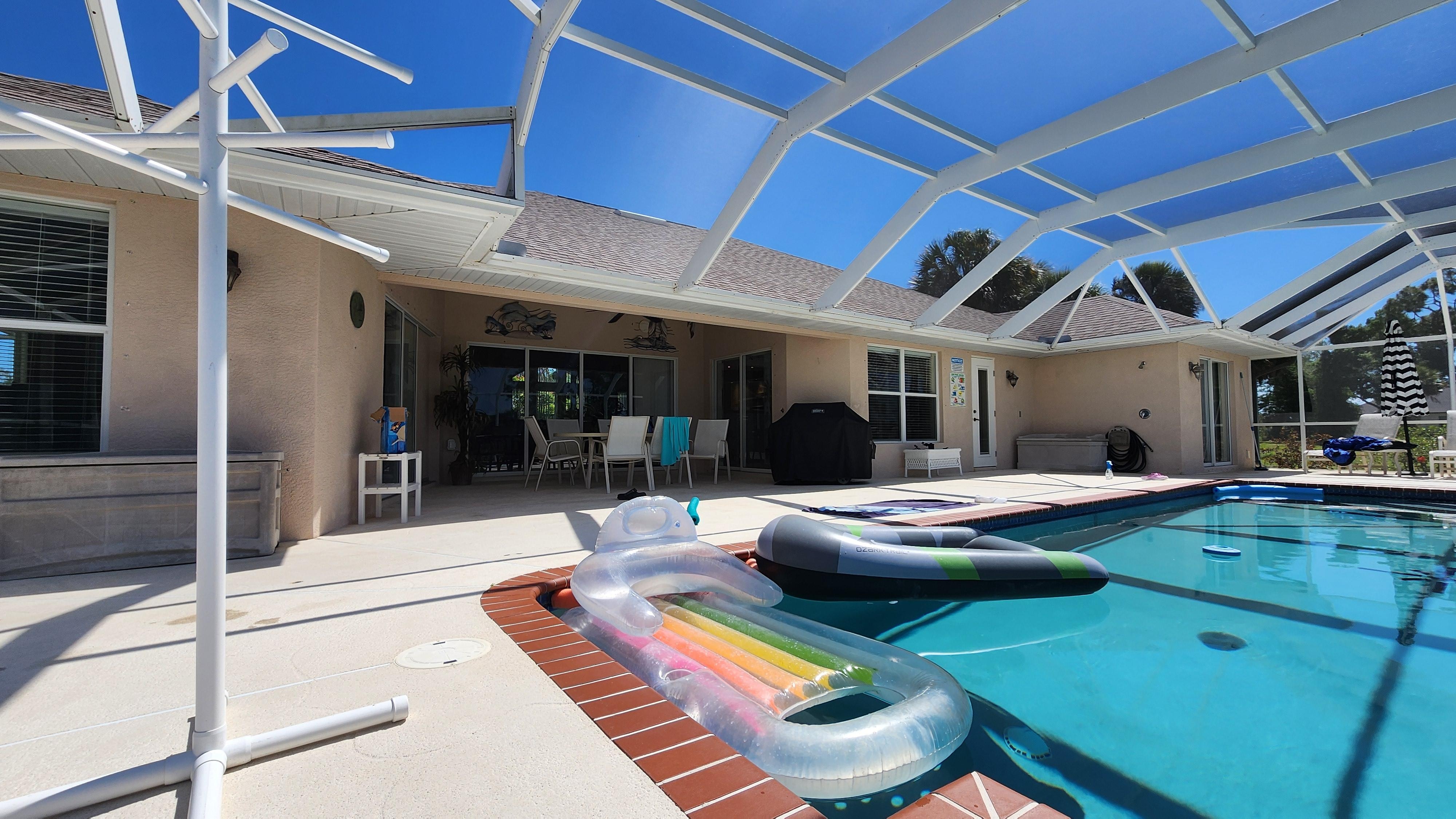 Five entry points to the lanai