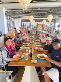 Almuerzo en Helios