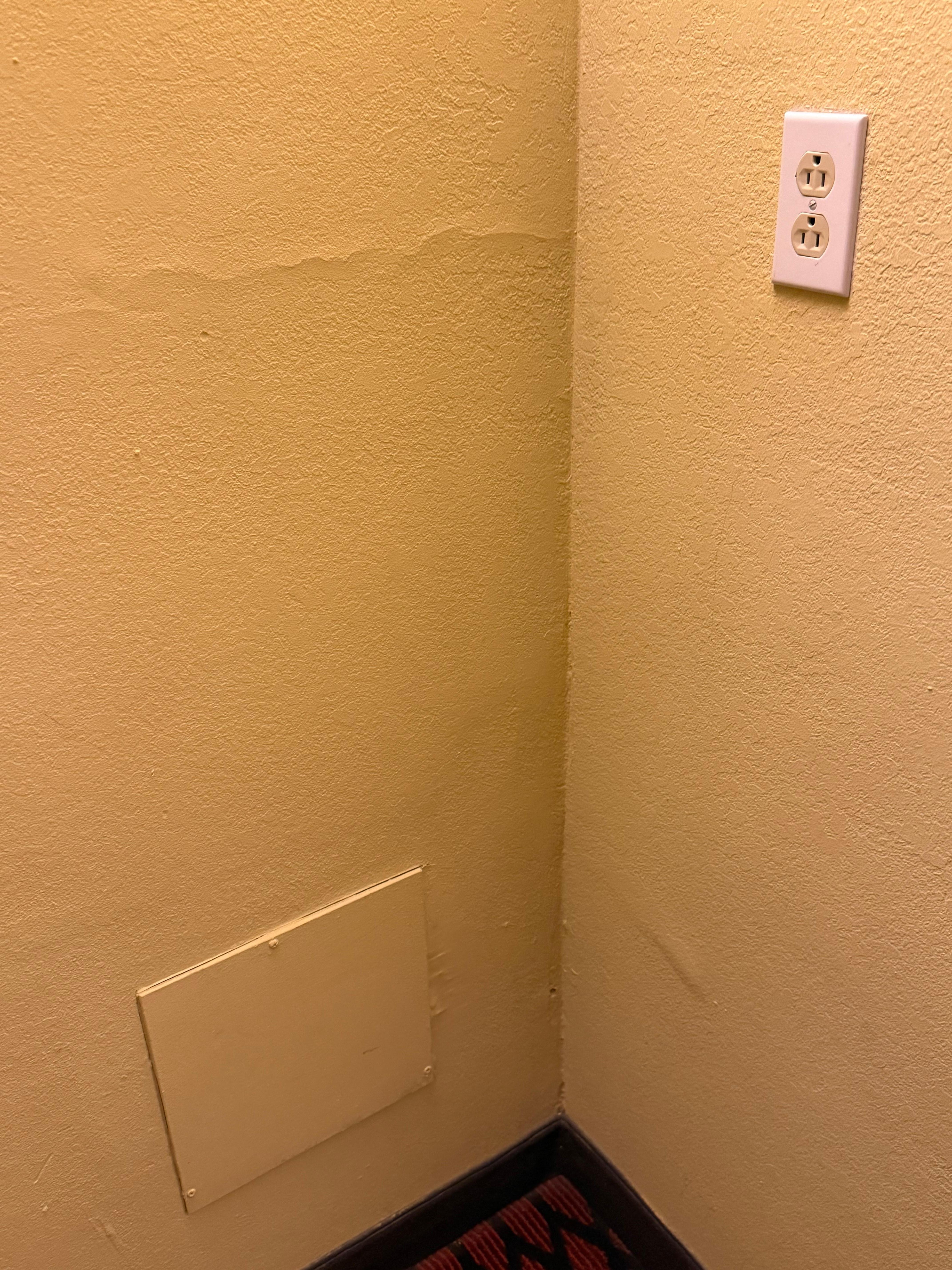 Horrible drywall’s repair paint is dingy 