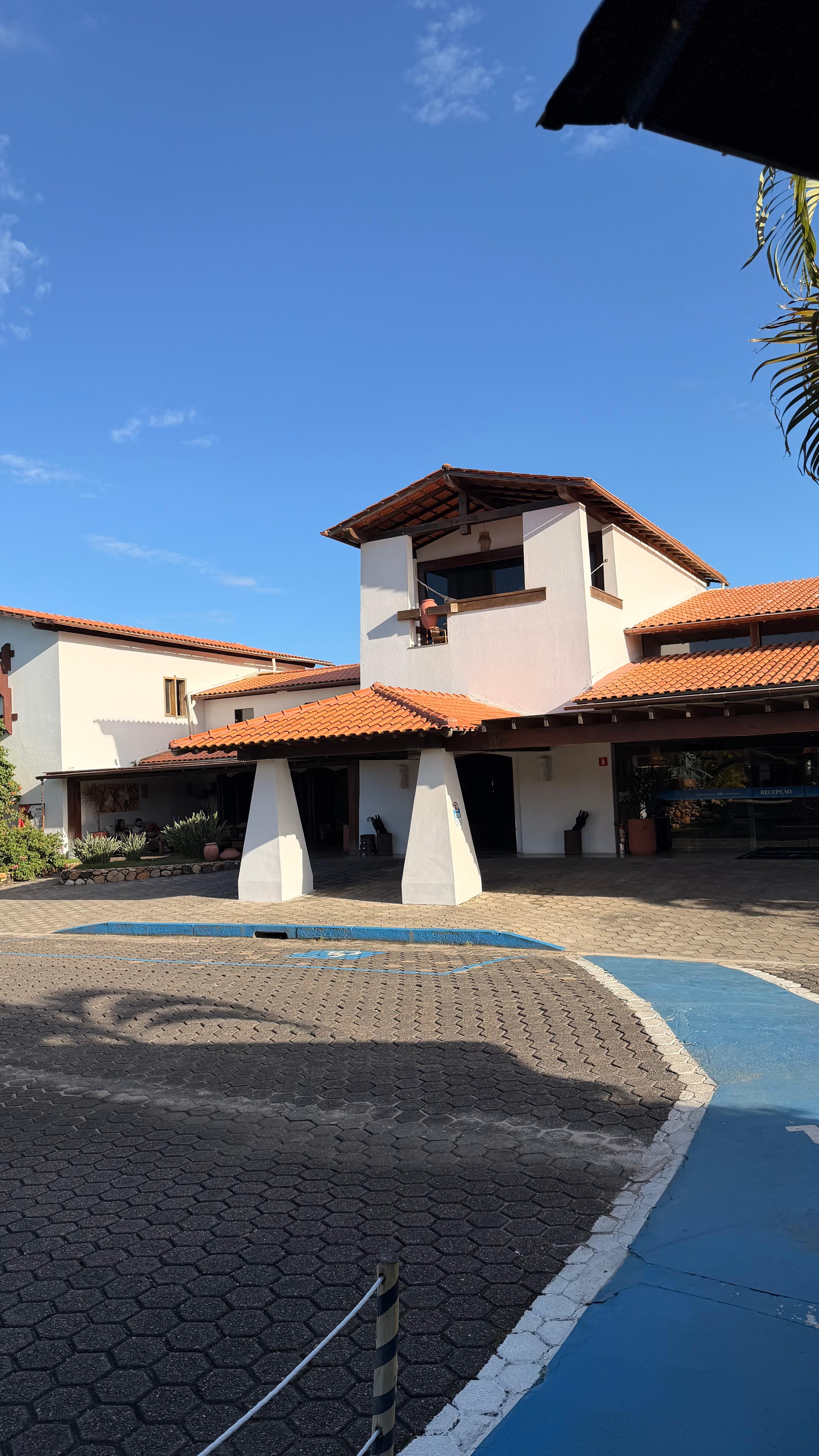 instalações antigas mas bem
cuidada