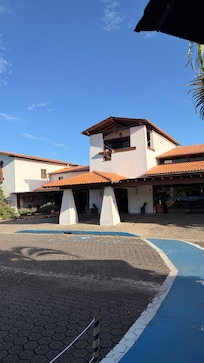 instalações antigas mas bem
cuidada