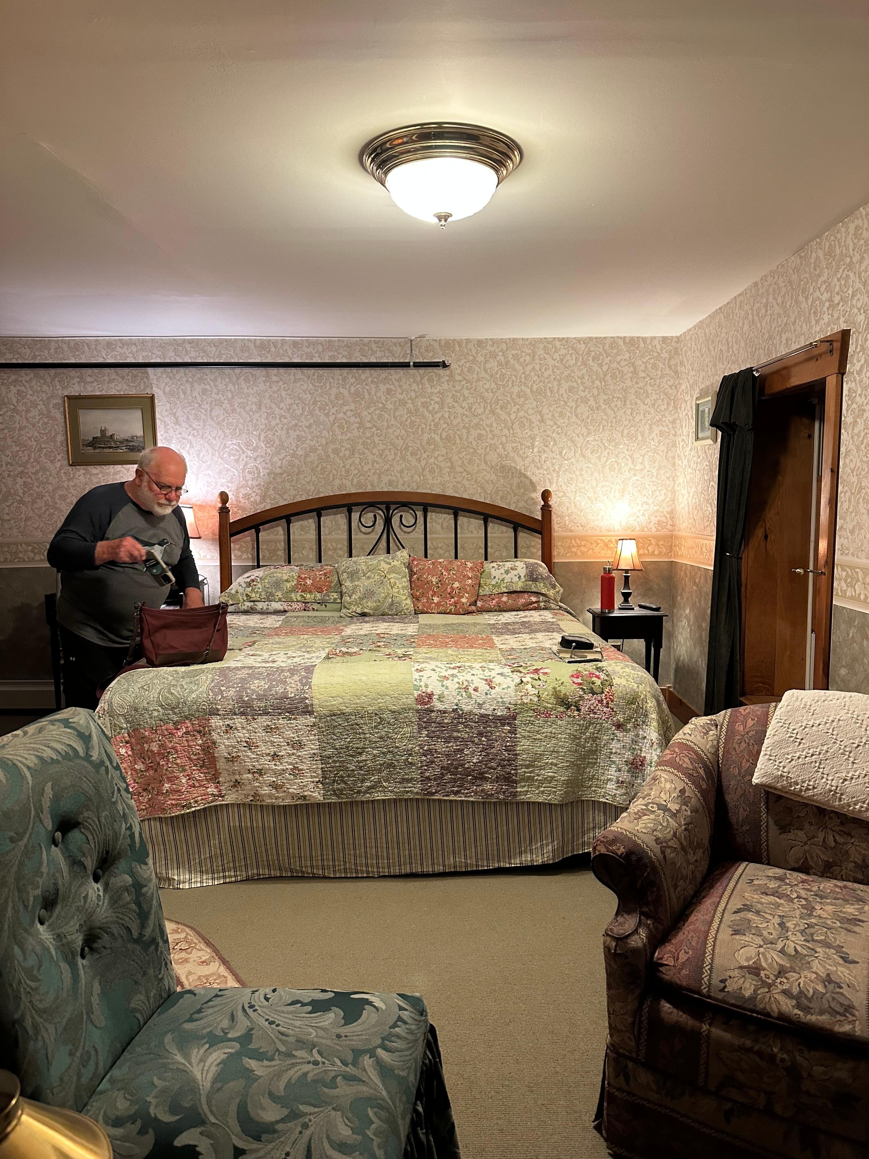 Cozy Room 6