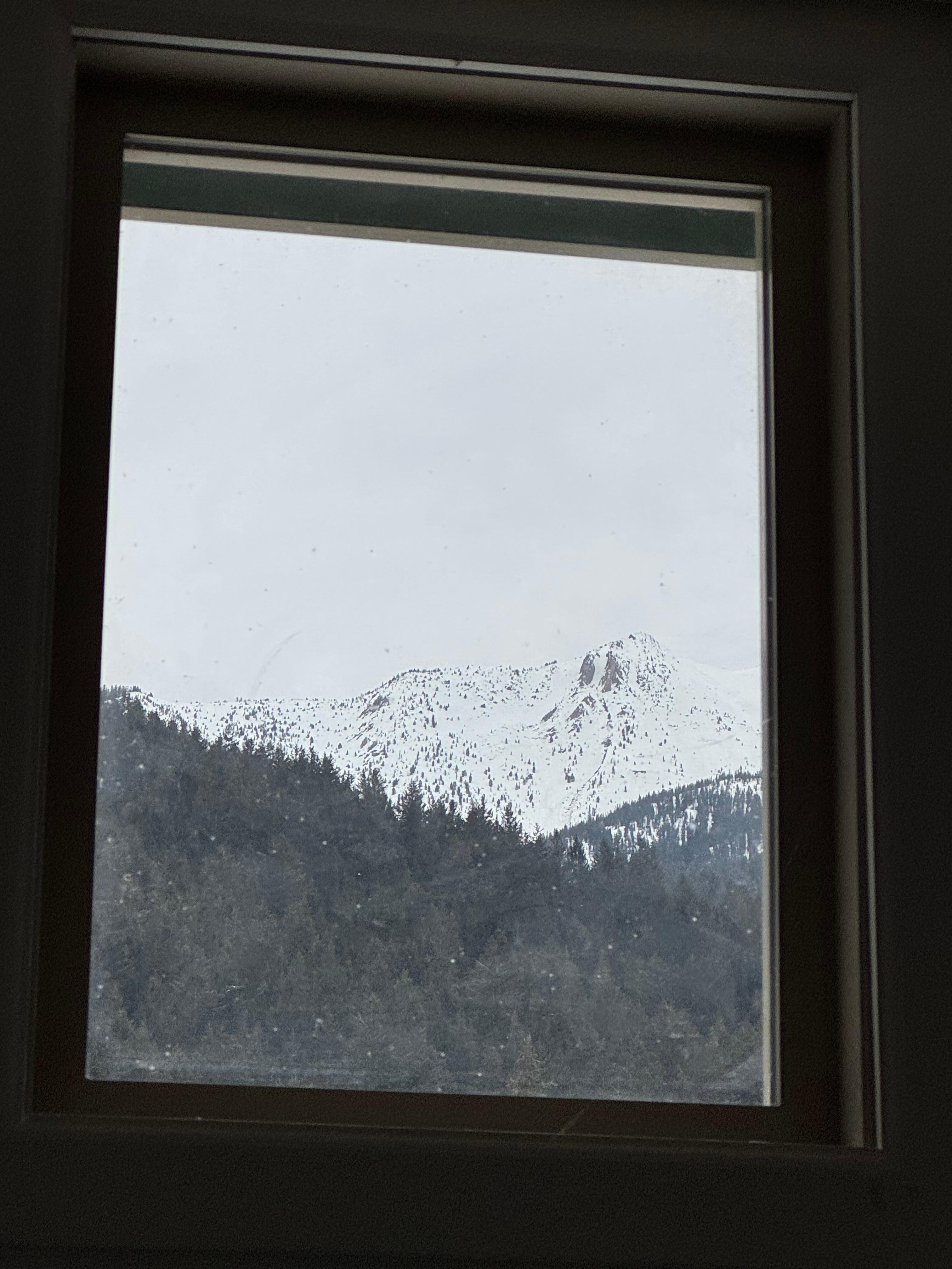 Best thing to open your eyes to in the morning. The view from the king sized  loft bed. 