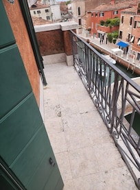 The balcony