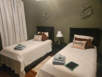 Second bedroom... very clean and comfortable as well.