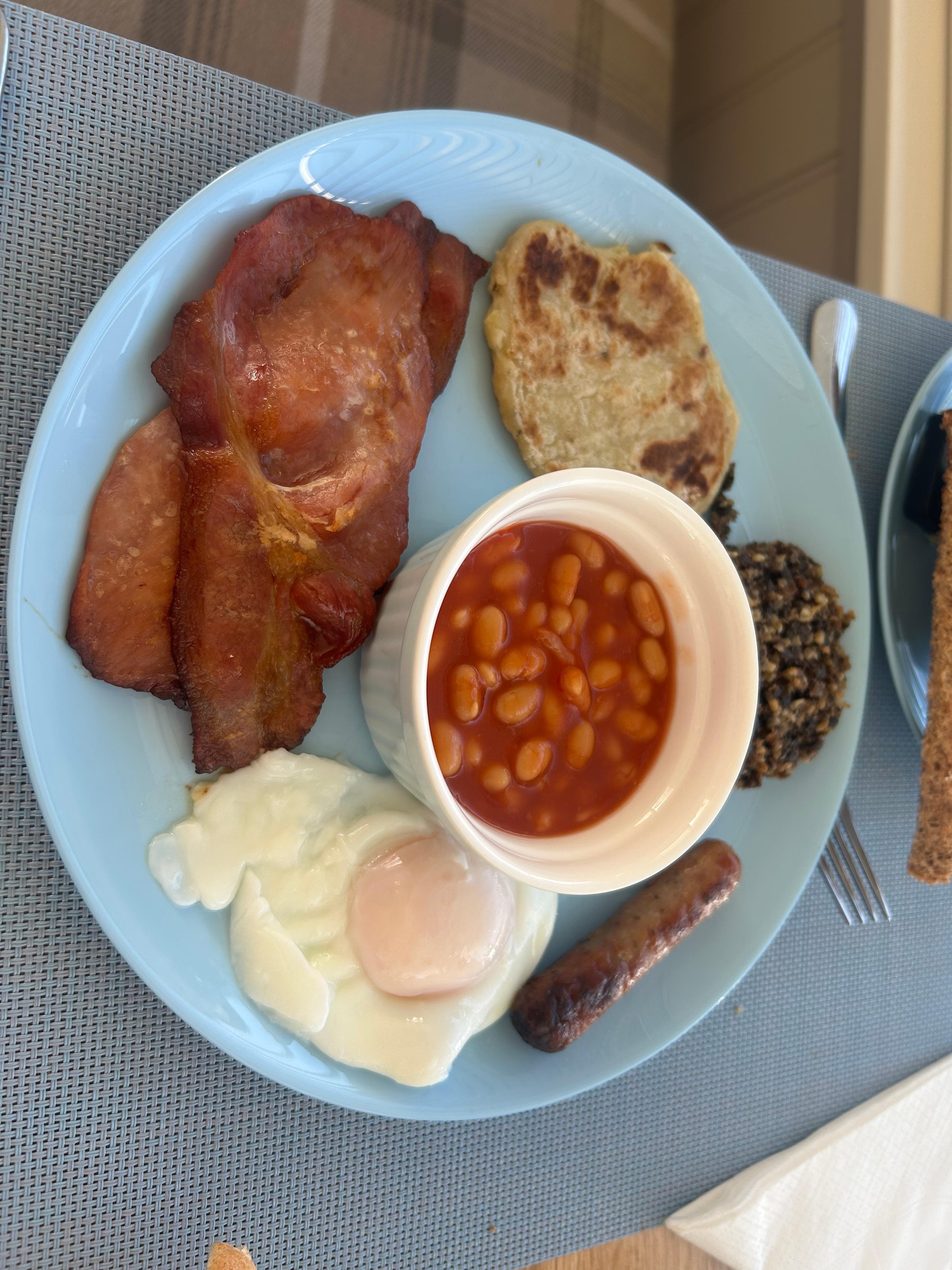 Full English breakfast with haggis