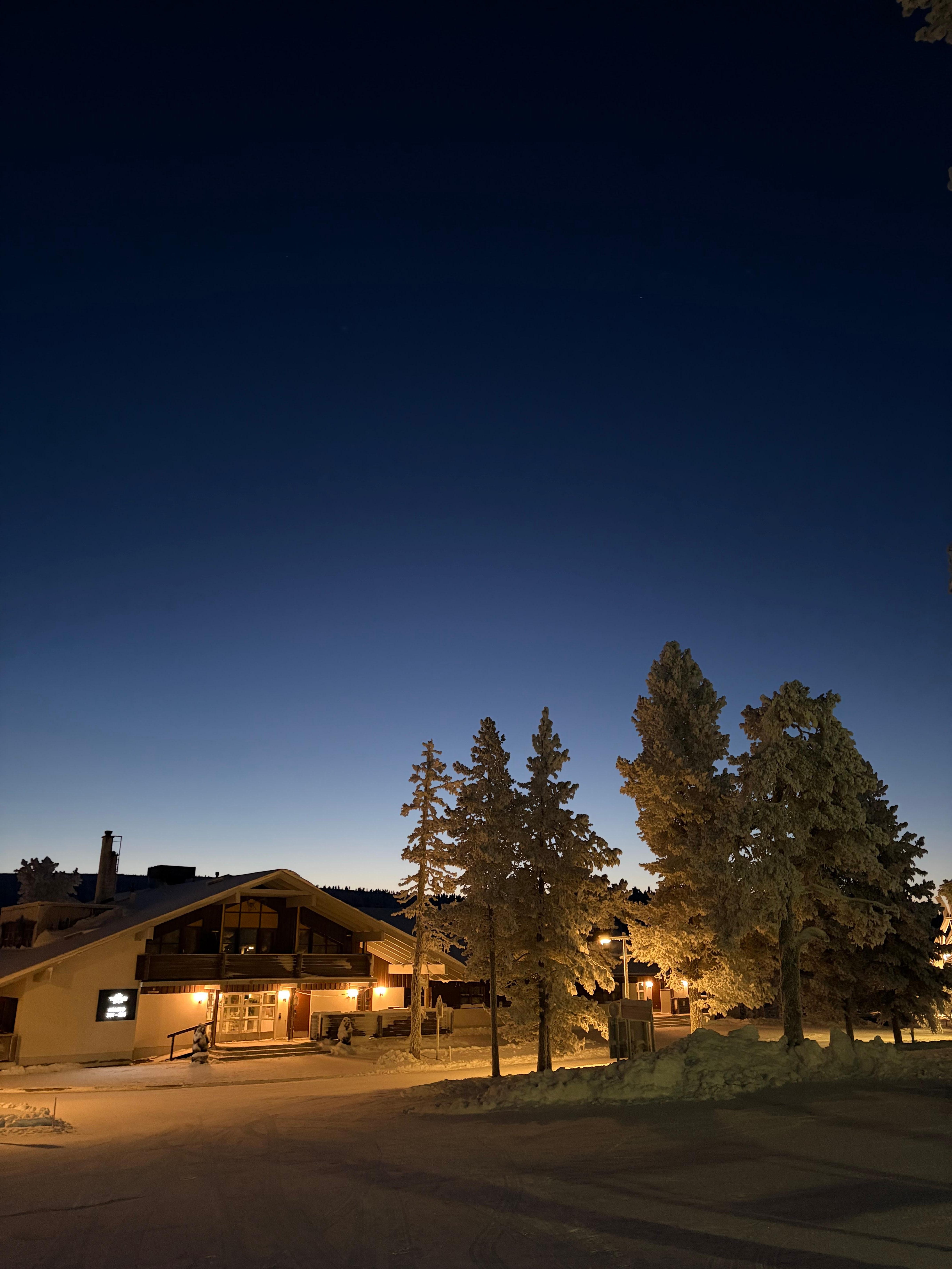 泊まった棟の前の景色