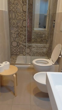 Toilet 1
