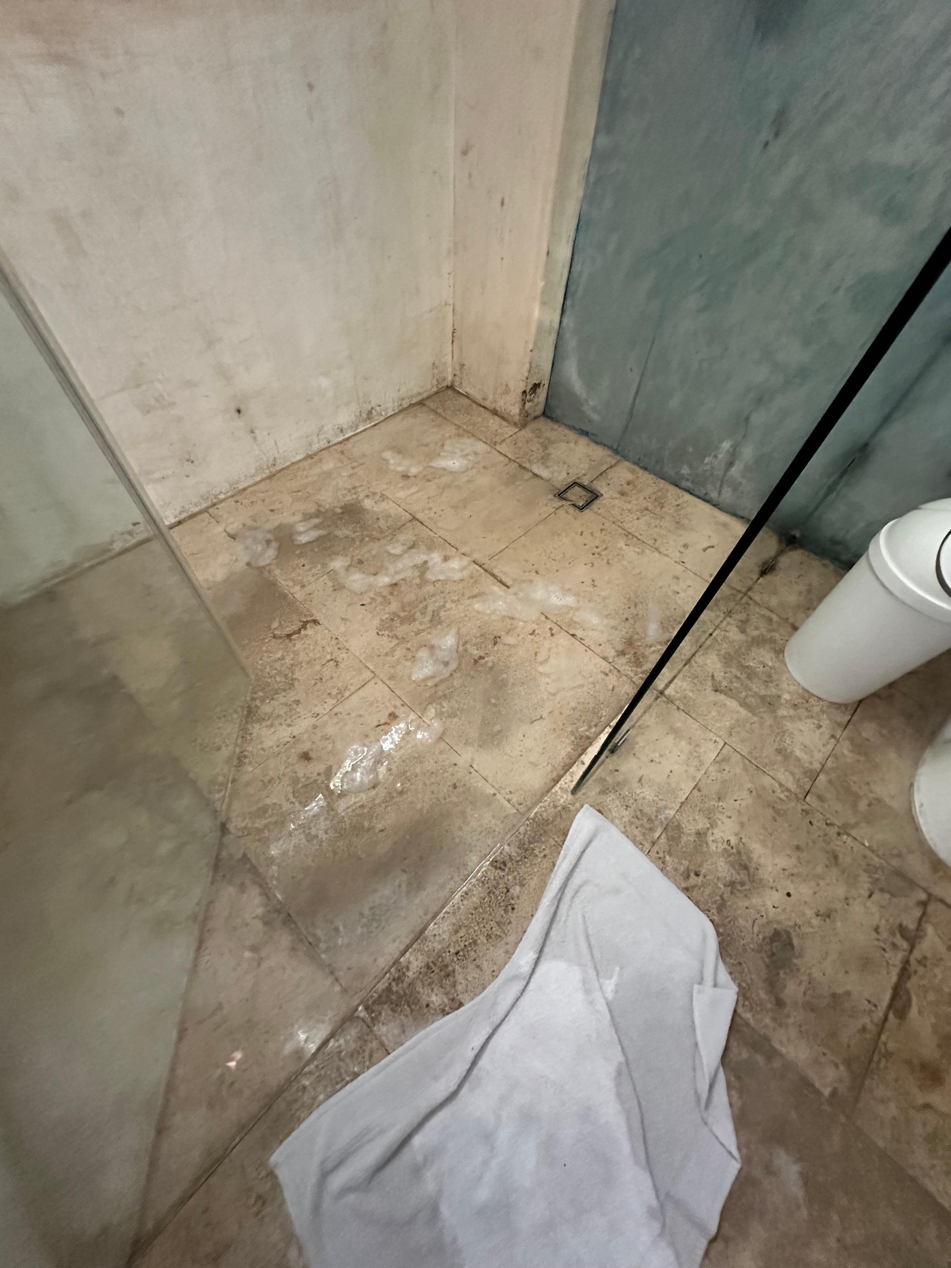 Baño después de tomar una ducha