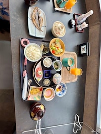 traditional japanese breakfast