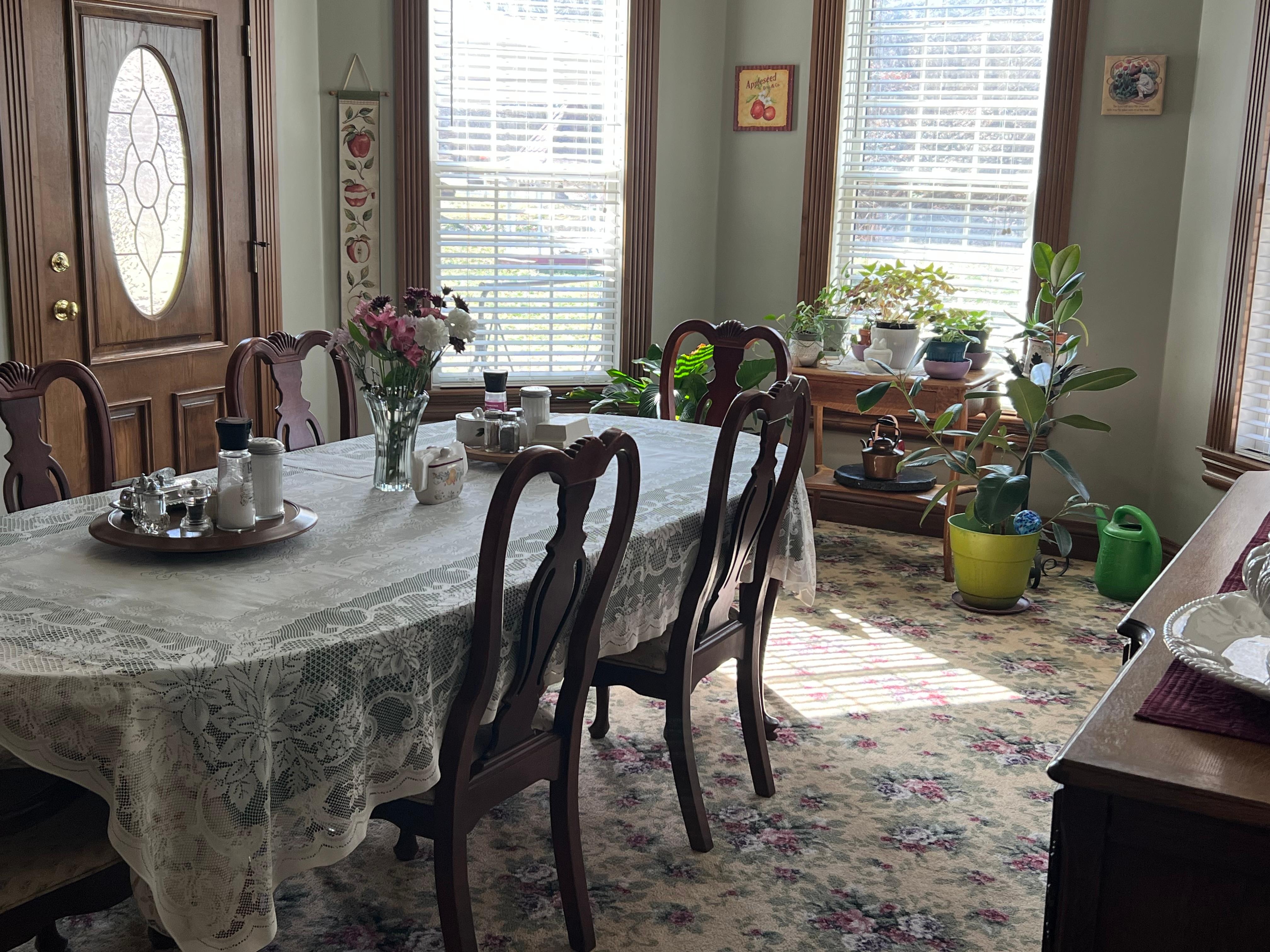 Guest breakfast area