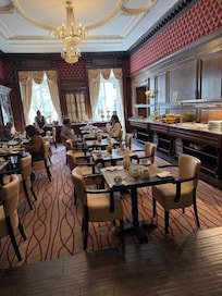 Breakfast restaurant