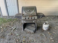 The grill that we were looking forward to using had been left out and was disgusting