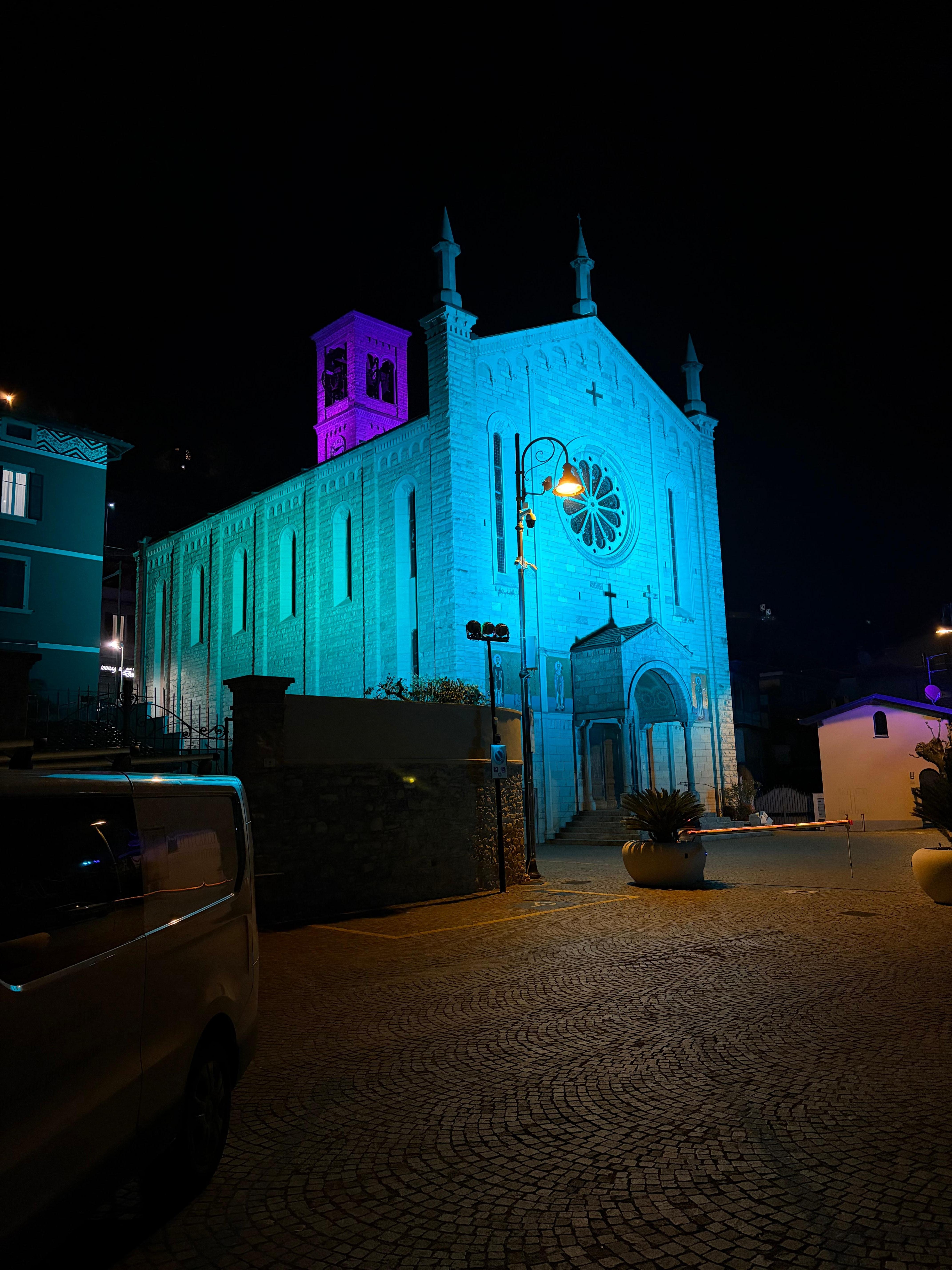 Absolutely beautiful church the was steps away from the property. 