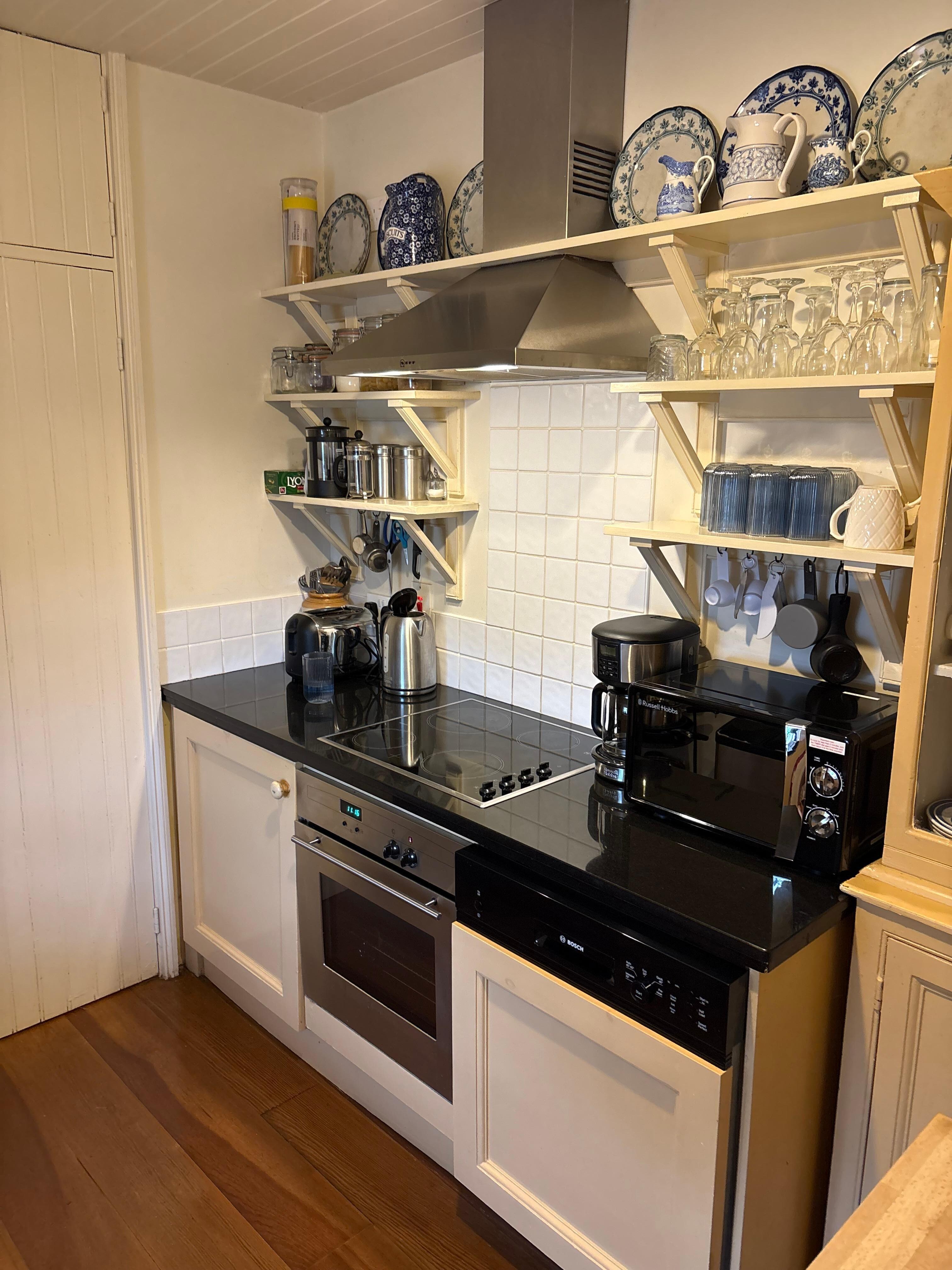 The kitchen was well stocked, we were able to cook several meals. 