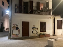Particolare di Santa Lucia, paesino a pochi minuti di auto dal campeggio