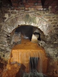 La source d'eau chaude 46°C