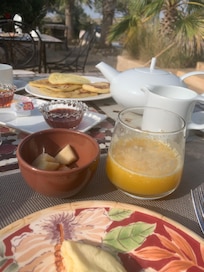 Breakfast varied each day