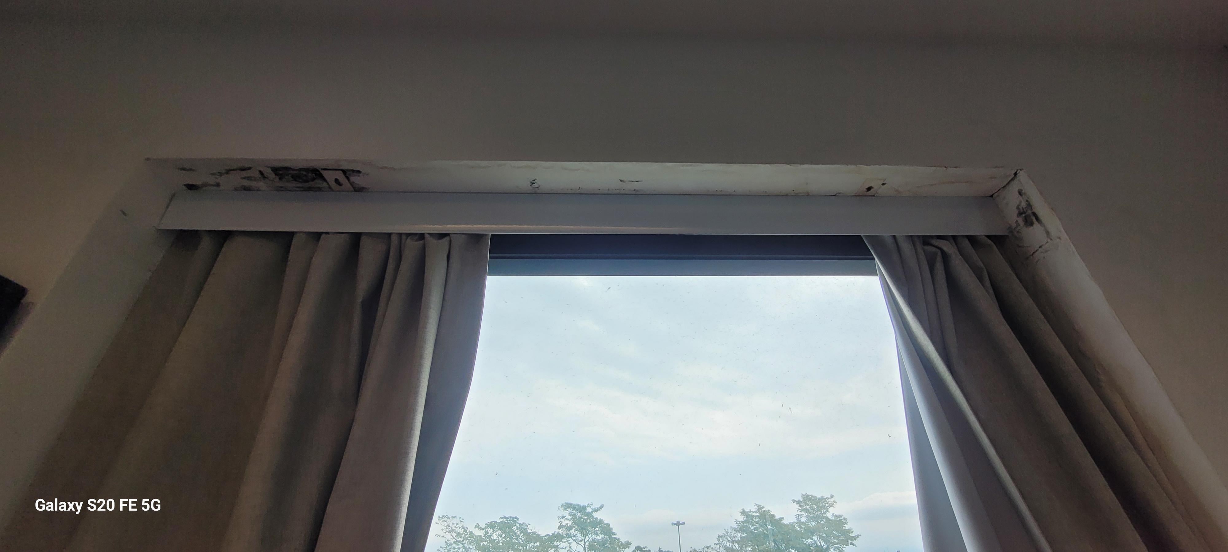 Mold by previous brackets