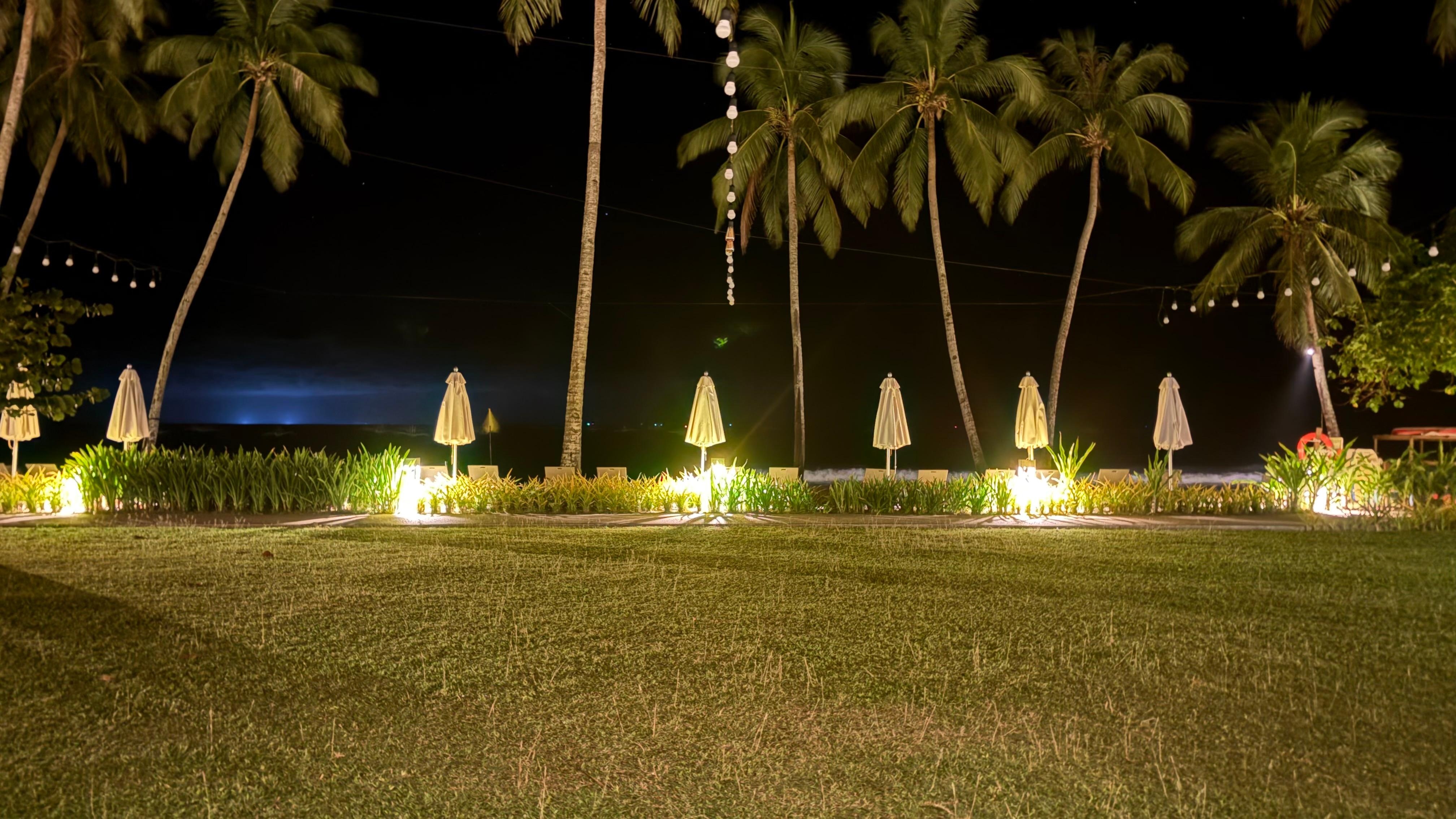 Looking toward the beach 