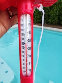 SET to 80 degrees entire stay. Would not budge (unfortunately 78-80 is competitive swimming temp.)