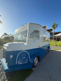 Food truck. Just this option in the afternoon snack.