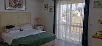 2 von 3 Schlafzimmer auch groß und mit Balkon