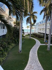 Courtyard between building 6 & 7