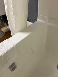 Tub was cracked