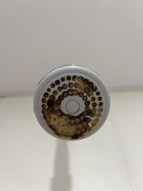 Chuveiro sujo