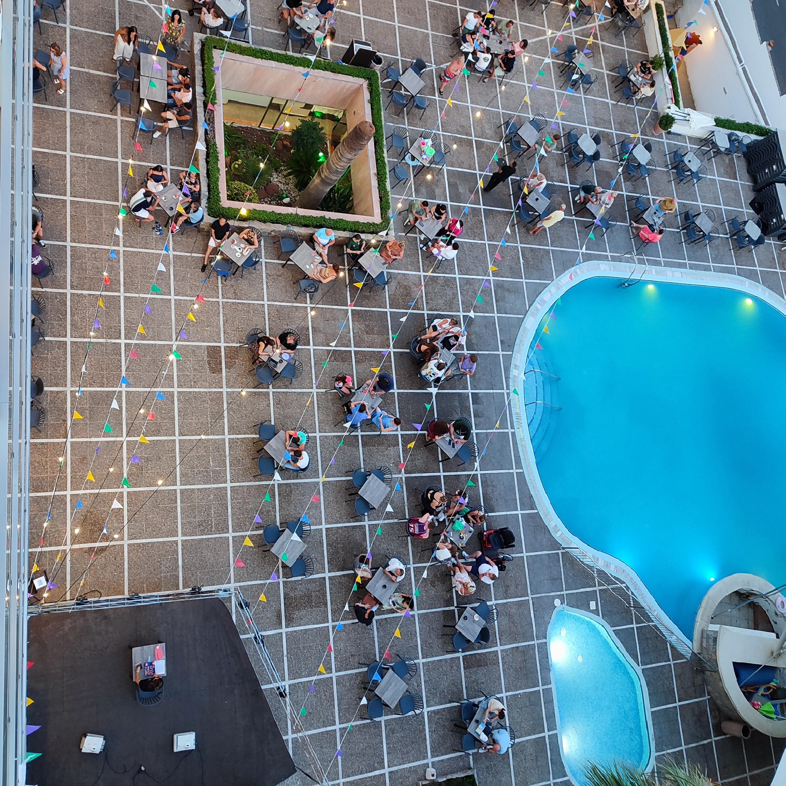 Du haut du balcon du 8éme étage 