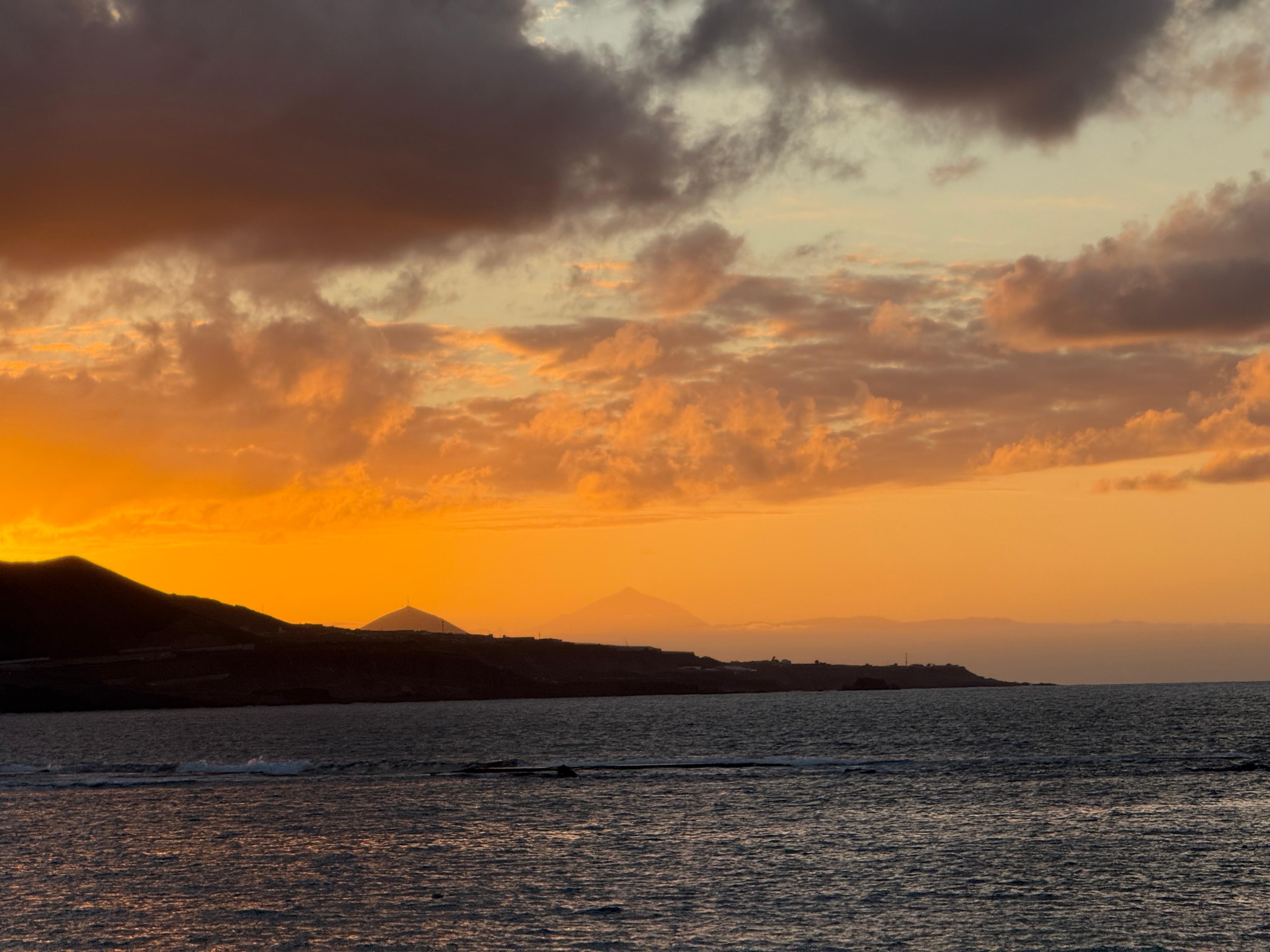 Im Dunst der Teíde zu erkennen