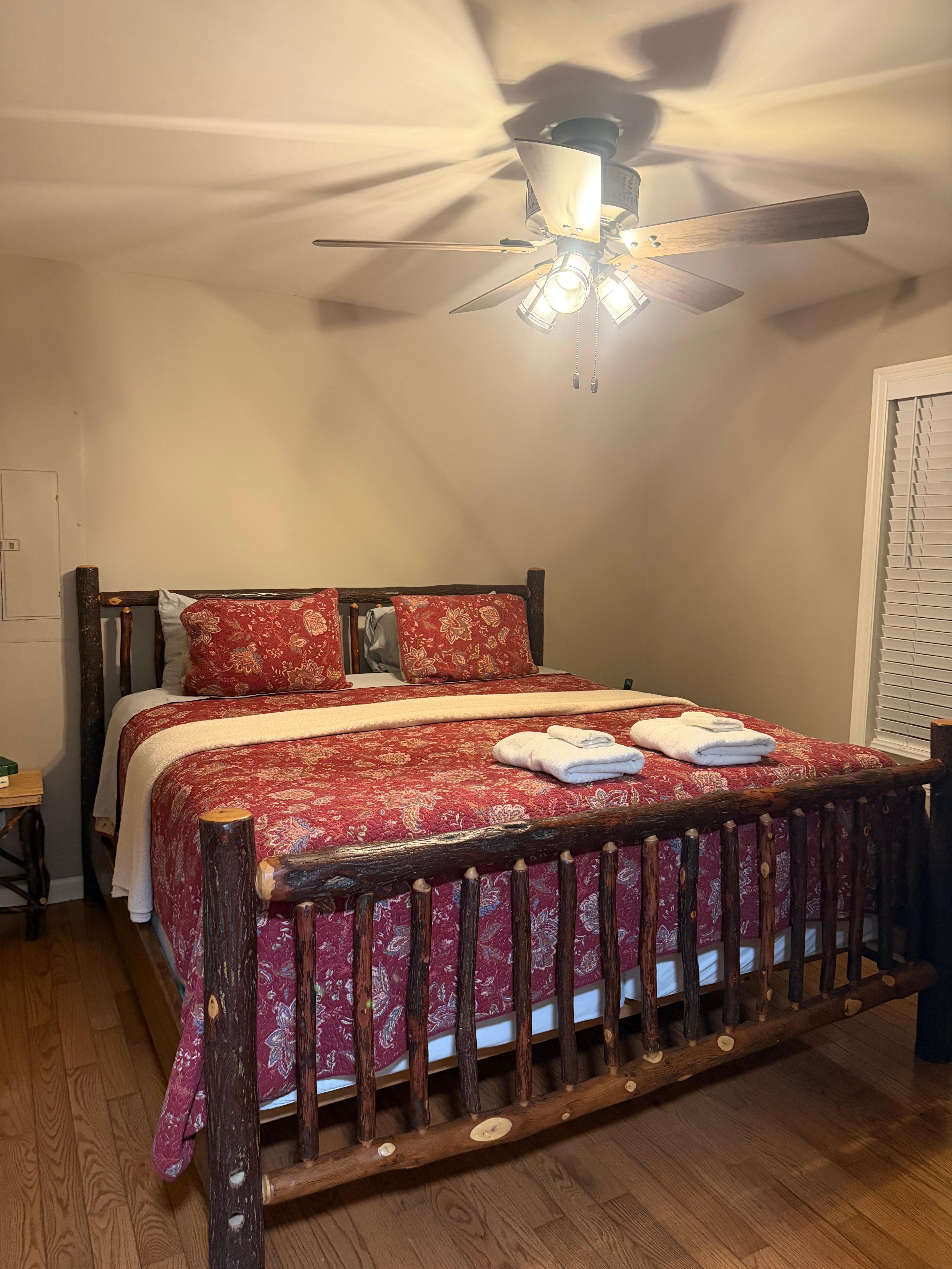 The bed is very comfortable and the sheets and bedspread smelled clean.