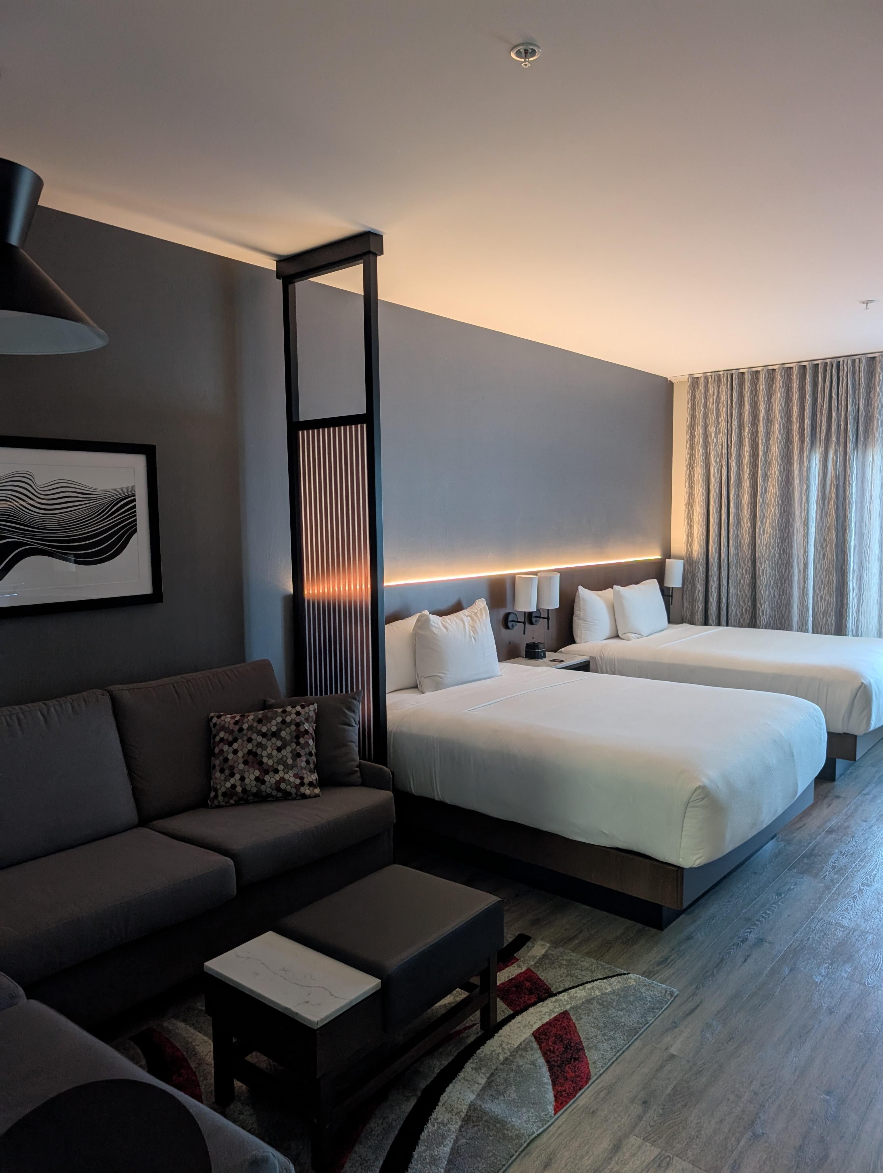 Chambre 2 lits + sofa lit