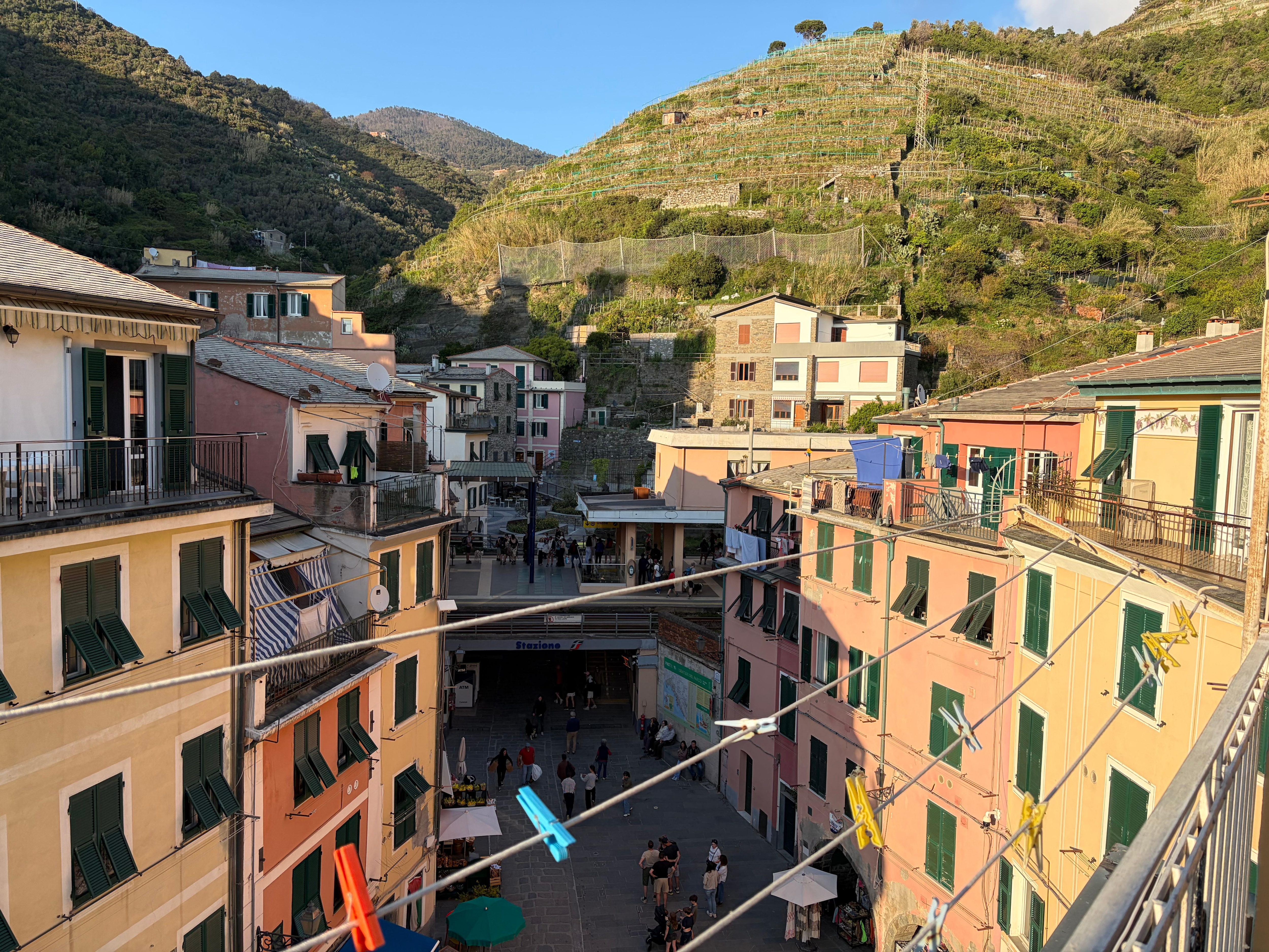 Market traders set up in the morning 