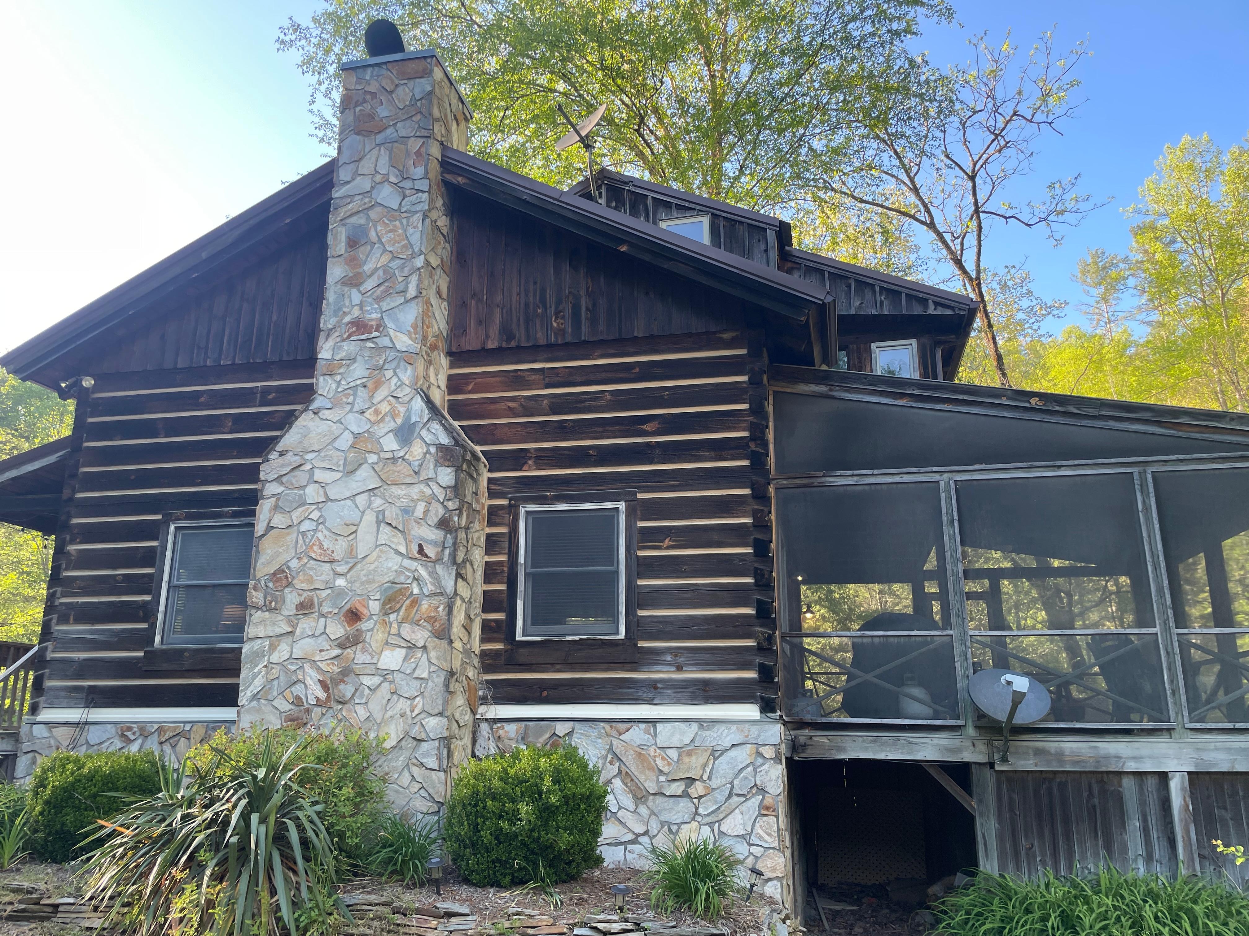 Parking side of cabin