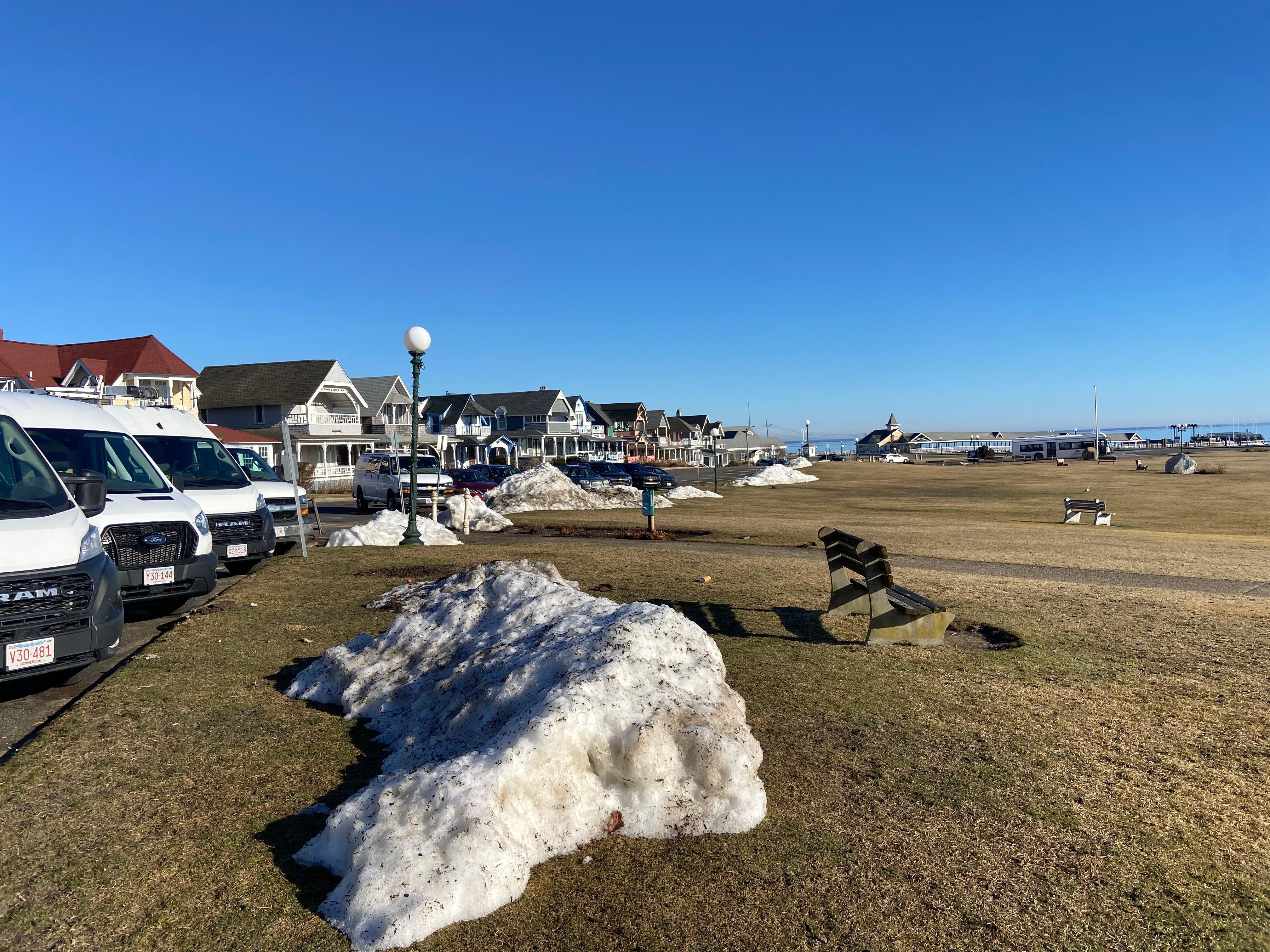more Oak Bluffs gingerbread beauties 
