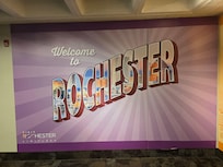 Welcome to Rochester sign