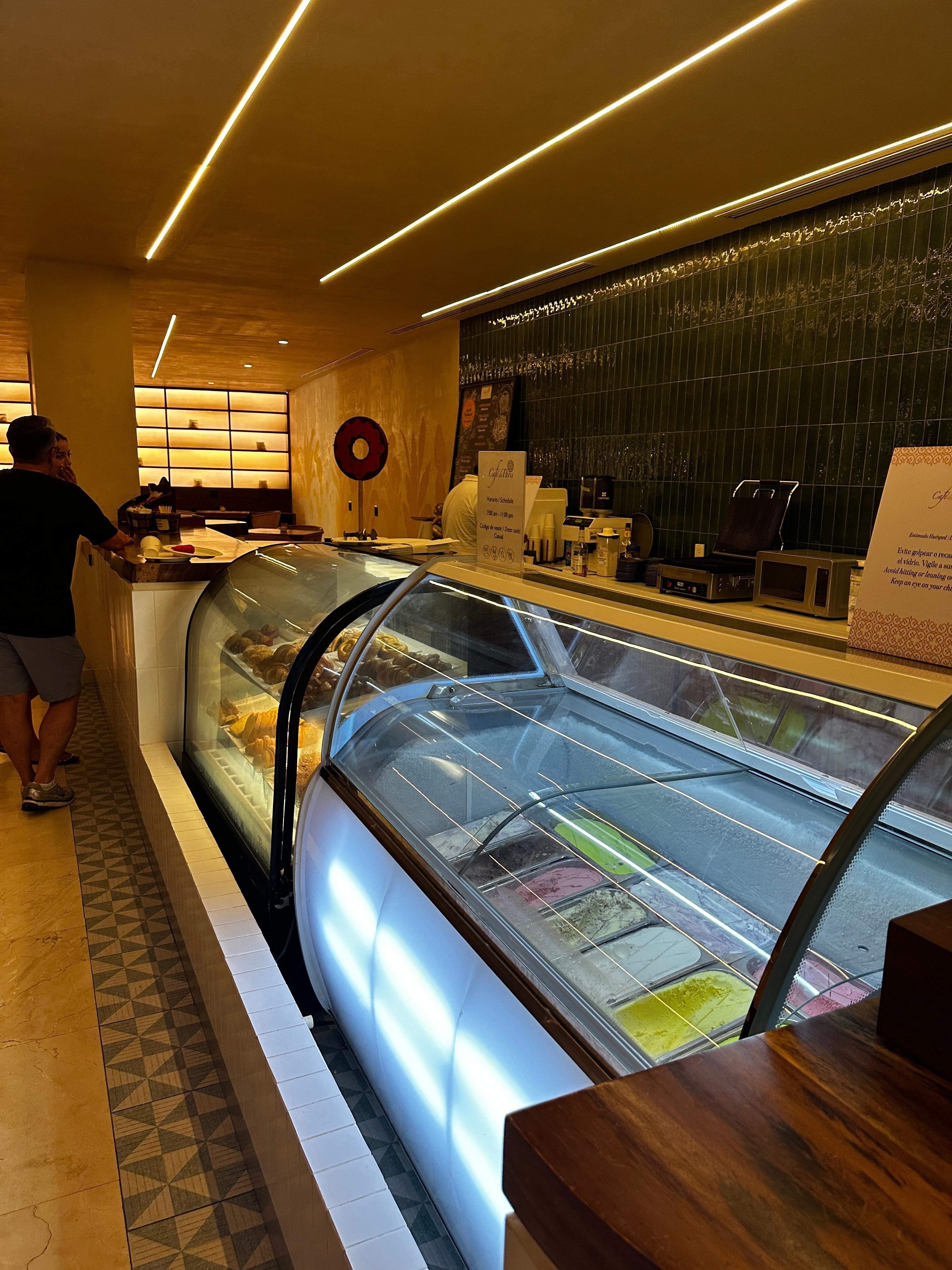 Coffee and ice cream 