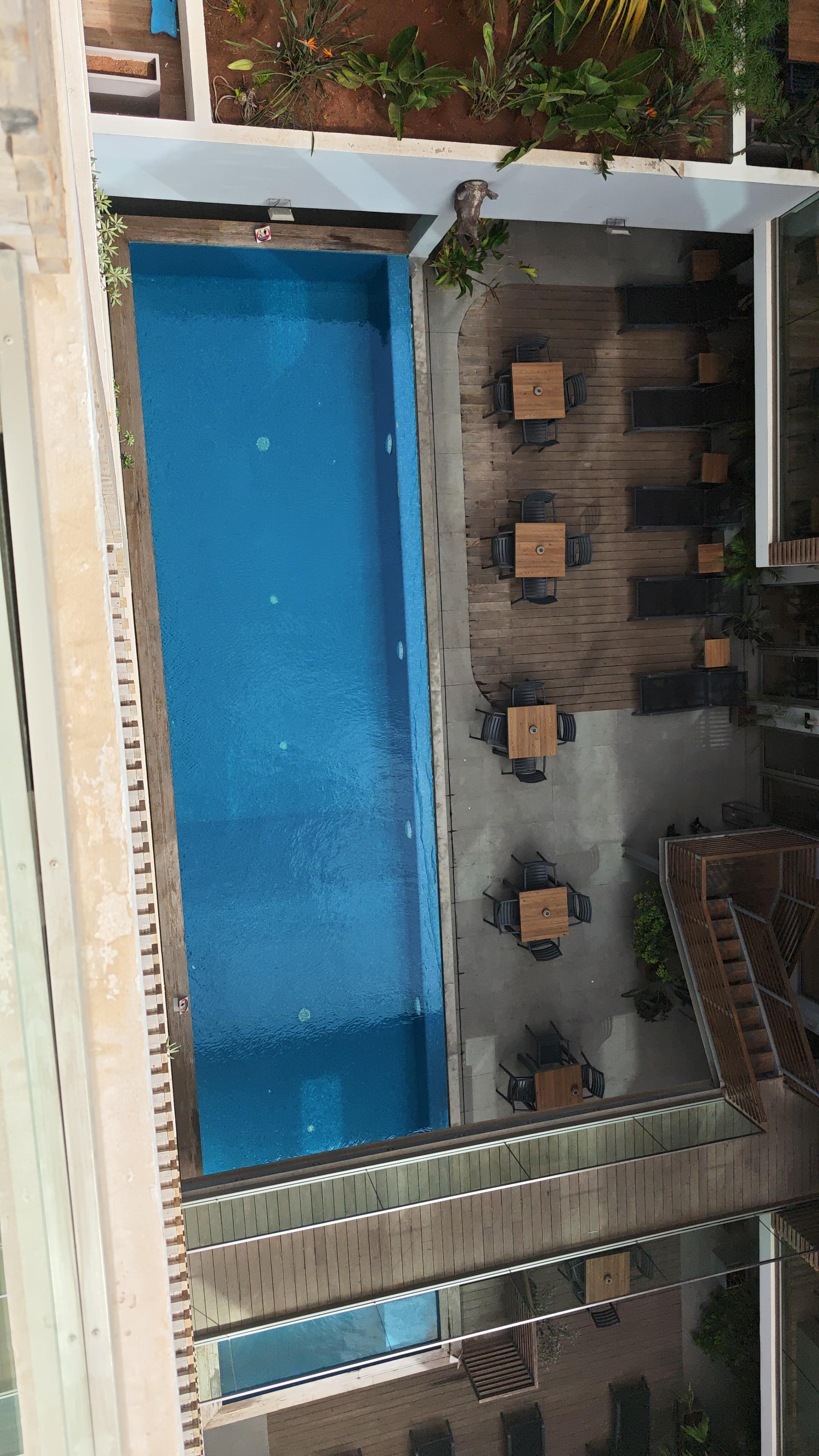 Pisine vue du studio