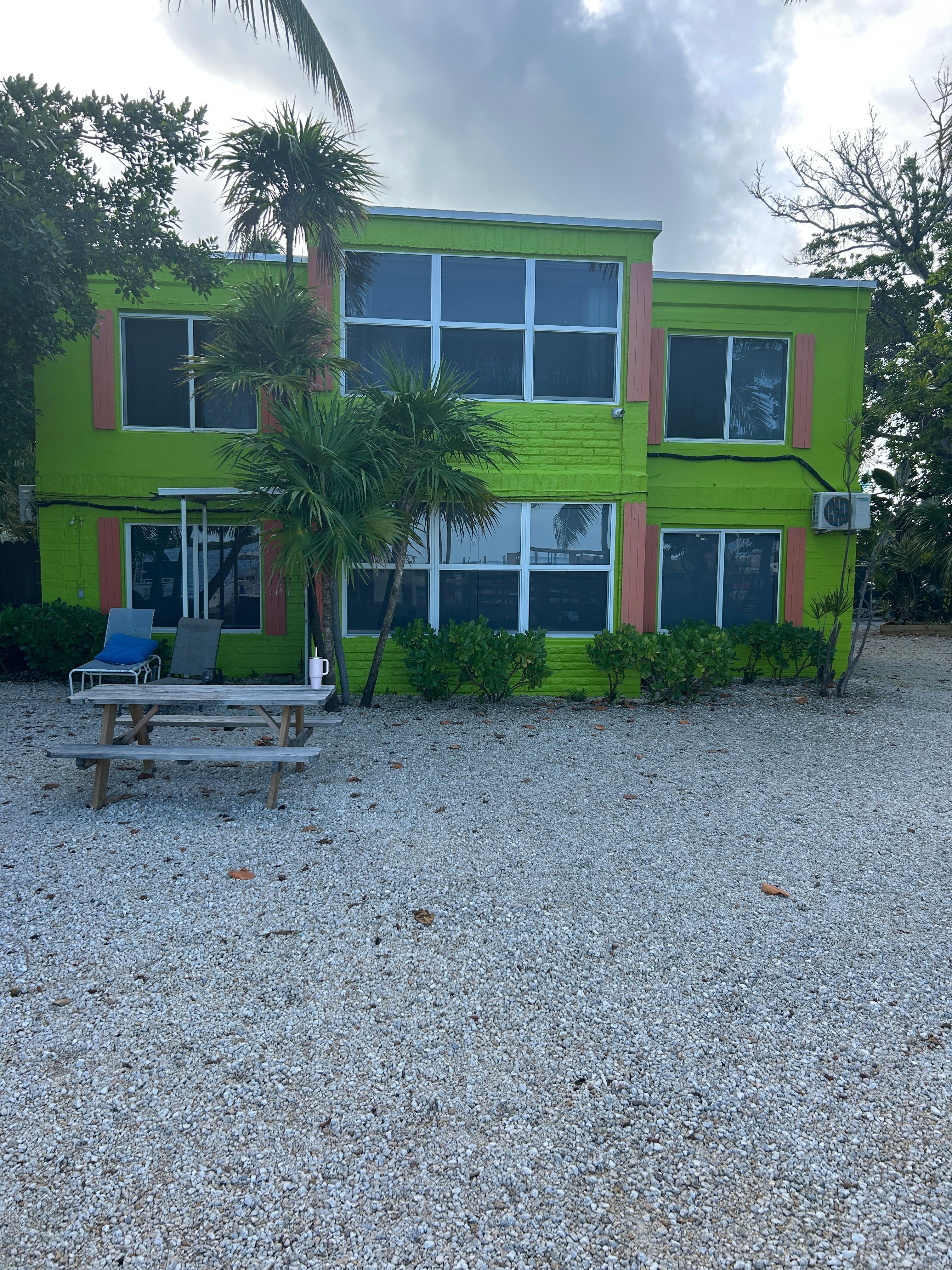 We stayed in the dolphin apartment (lower level right side)