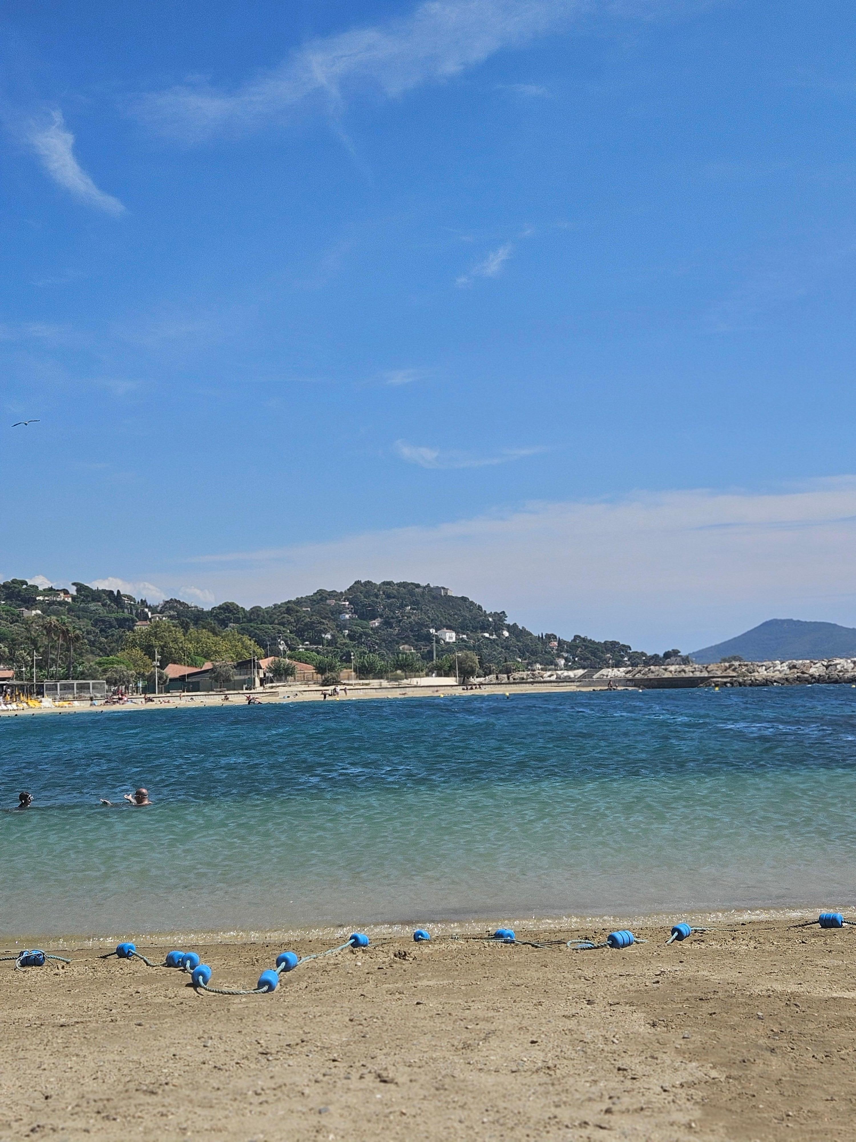 Strand in Toulon. Mit kostenlosen Parkplätze.