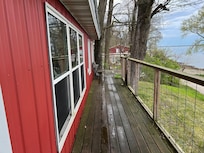 Deck in front