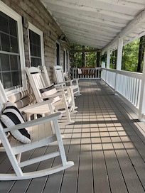 Gorgeous relaxing porch