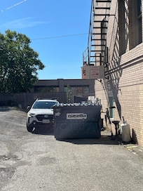 No assigned parking spot. Risk of tow or boot
