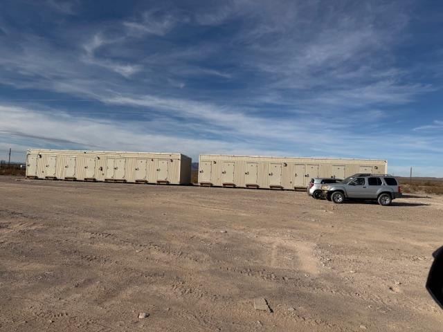 These are the "rooms" Notice that no one is there at 4:30pm, when the hotel is listed as "sold out" after I booked. 