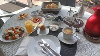 Reichhaltiges Verwöhn-Frühstück