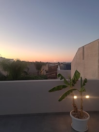 Lovely terrace and free to use