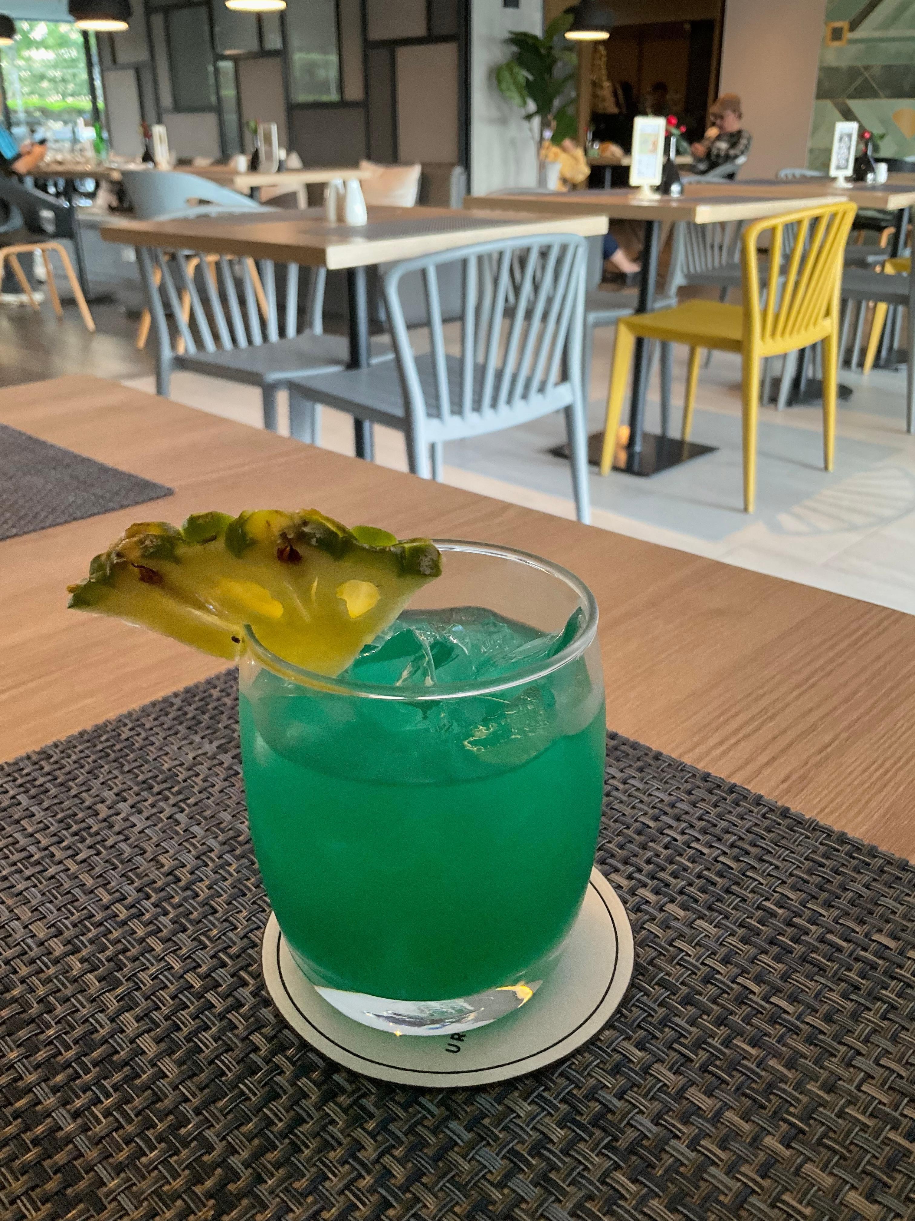 対面にはユニオンモールが見えます