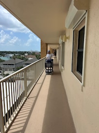 No old rickety, grocery carts here, they were very nice and easy to use. The hallway was immaculate. Also, I appreciate there are no keys to deal with. Everything is a keypad.